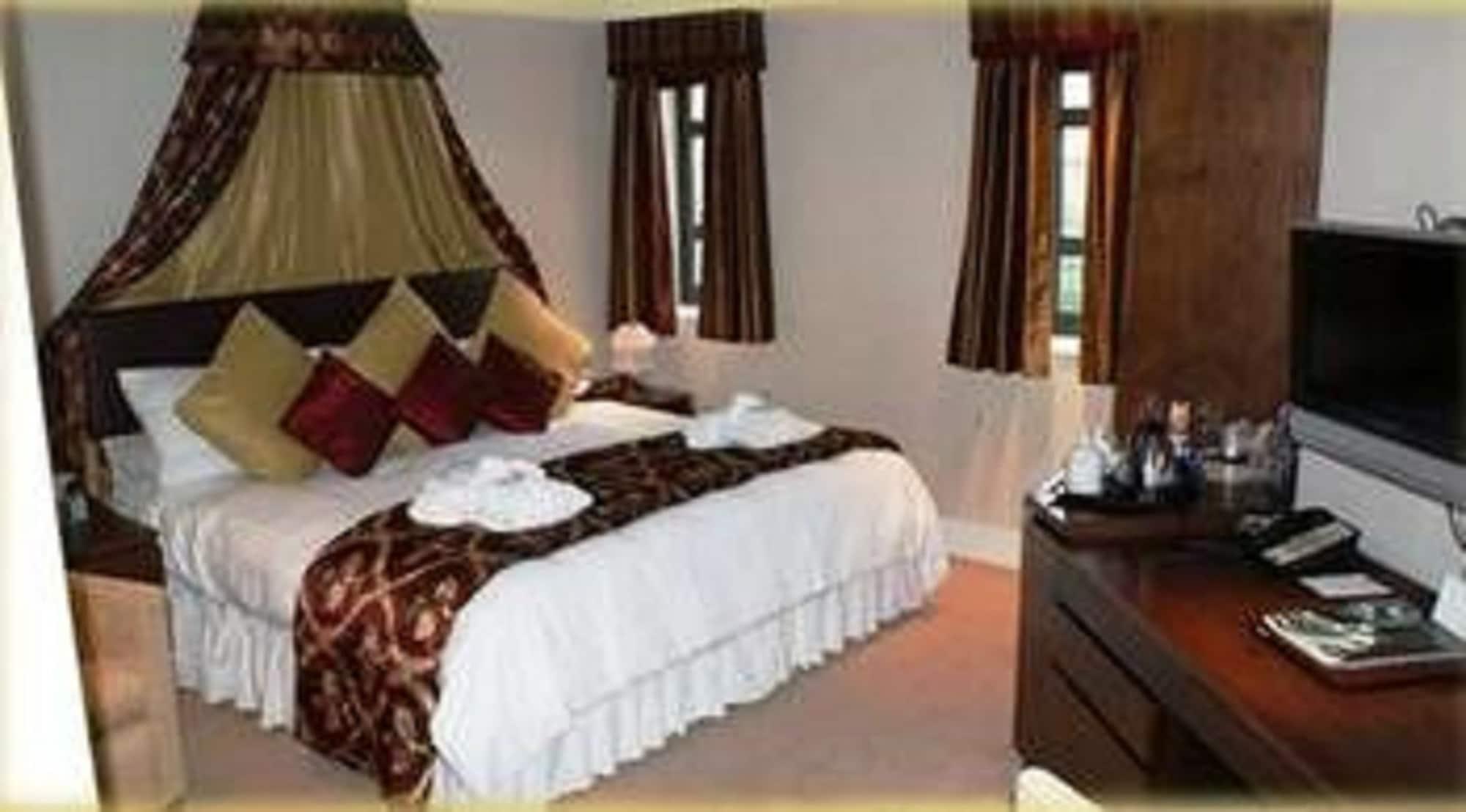 Barn Hotel London Ruislip Luaran gambar