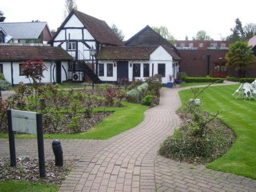 Barn Hotel London Ruislip Luaran gambar
